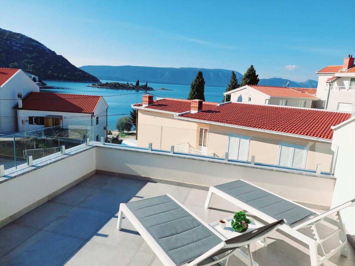 Villa Luni Blace Exterior photo